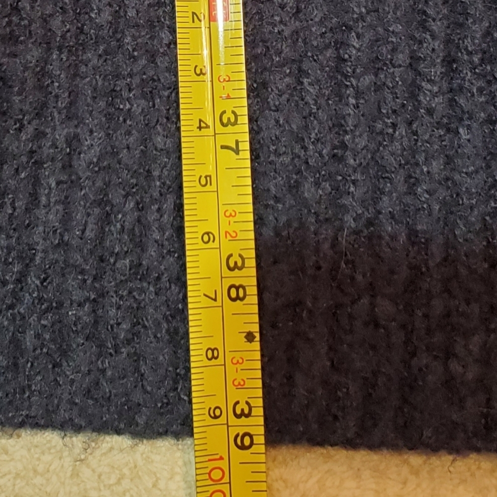Lisa Rinna Cardigan - Picture 7 of 8
